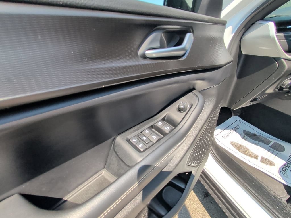 Used 2023 Jeep Grand Cherokee L Laredo AWD/4WD image 11