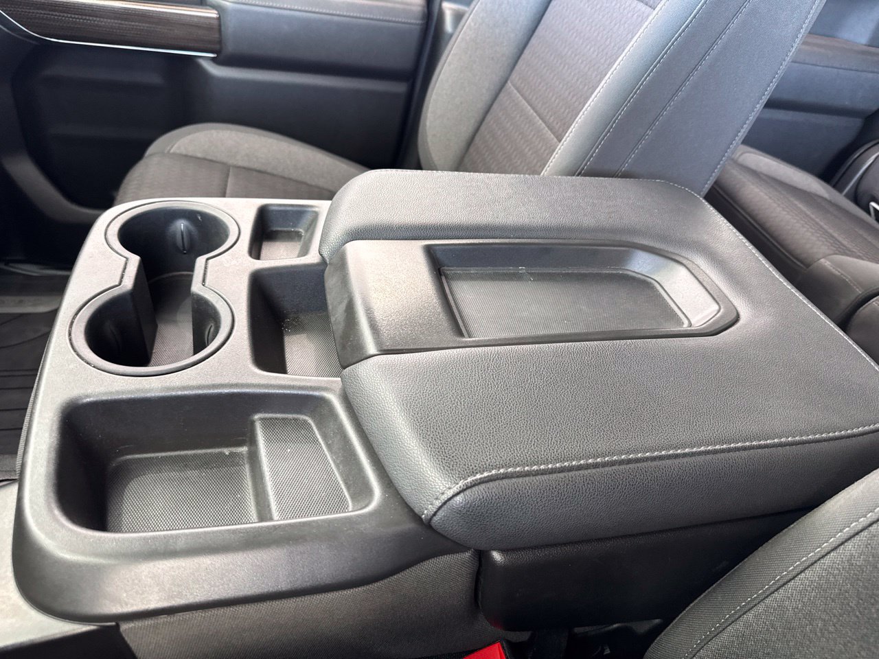 Used 2022 Chevrolet Silverado 1500 RST w/ Redline Edition AWD/4WD image 27