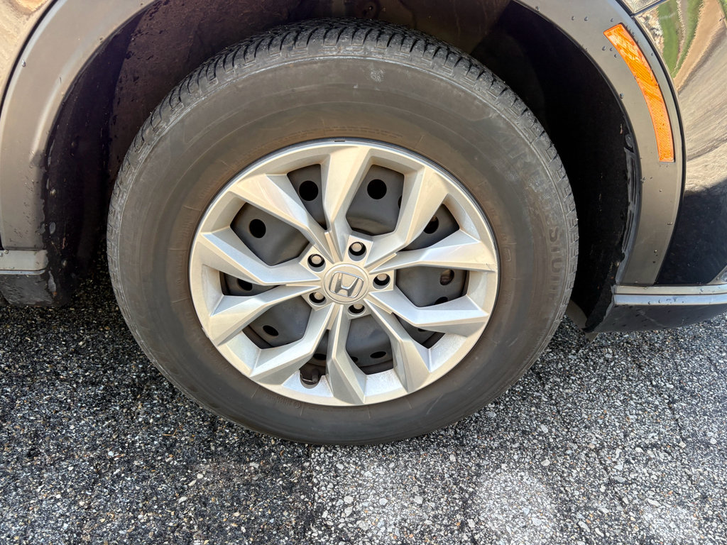 Used 2025 Honda CR-V LX image 9