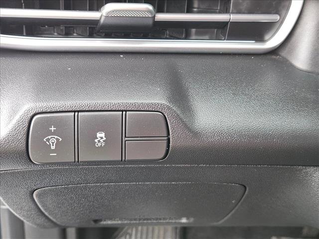 Certified 2024 Hyundai Elantra SEL image 12