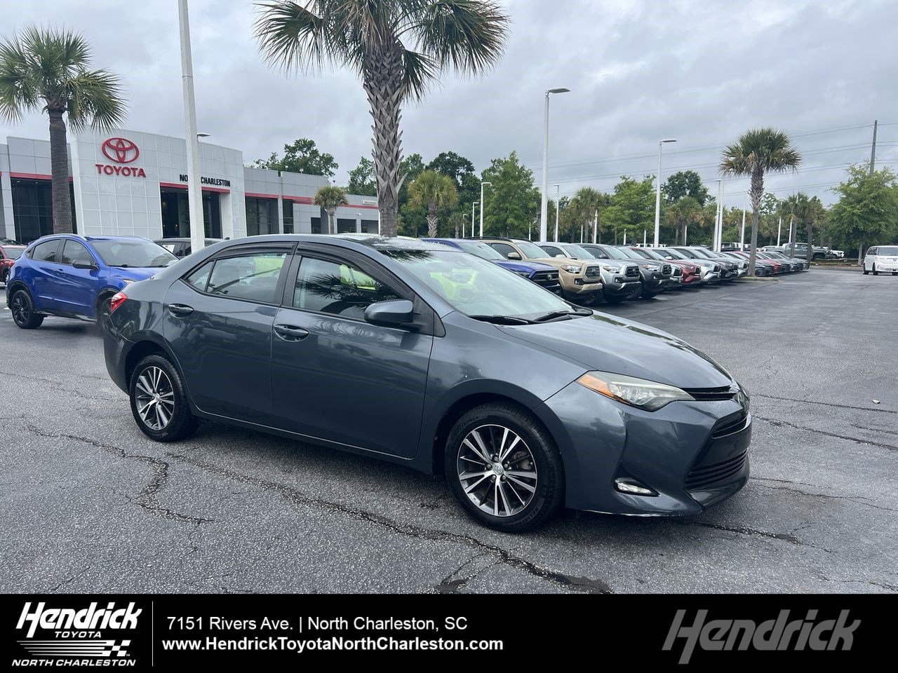 Used 2017 Toyota Corolla LE FWD image 1