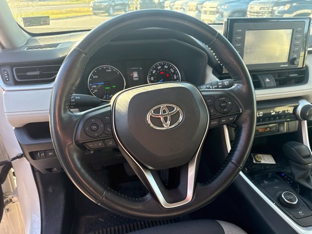 Used 2022 Toyota RAV4 XLE w/ Convenience Package AWD/4WD image 16