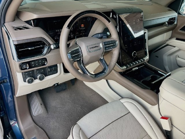 New 2026 GMC Yukon XL Denali w/ Denali Reserve Package AWD/4WD image 6