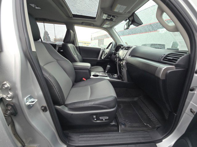 Used 2021 Toyota 4Runner SR5 Premium image 11