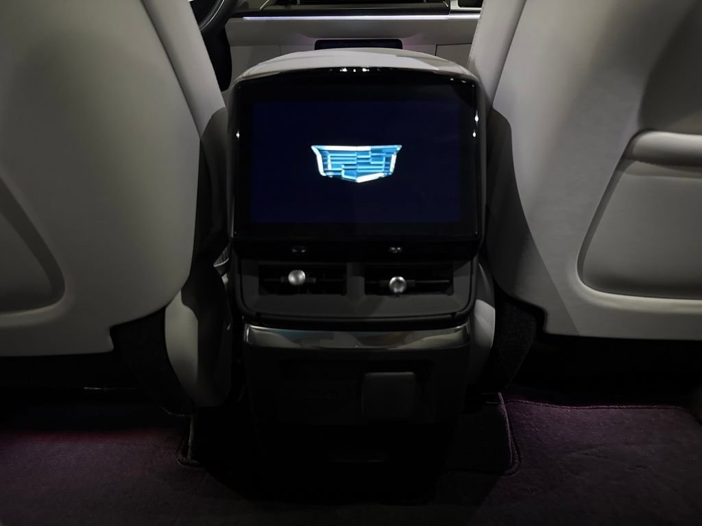 Certified 2026 Cadillac Vistiq Sport AWD/4WD image 21