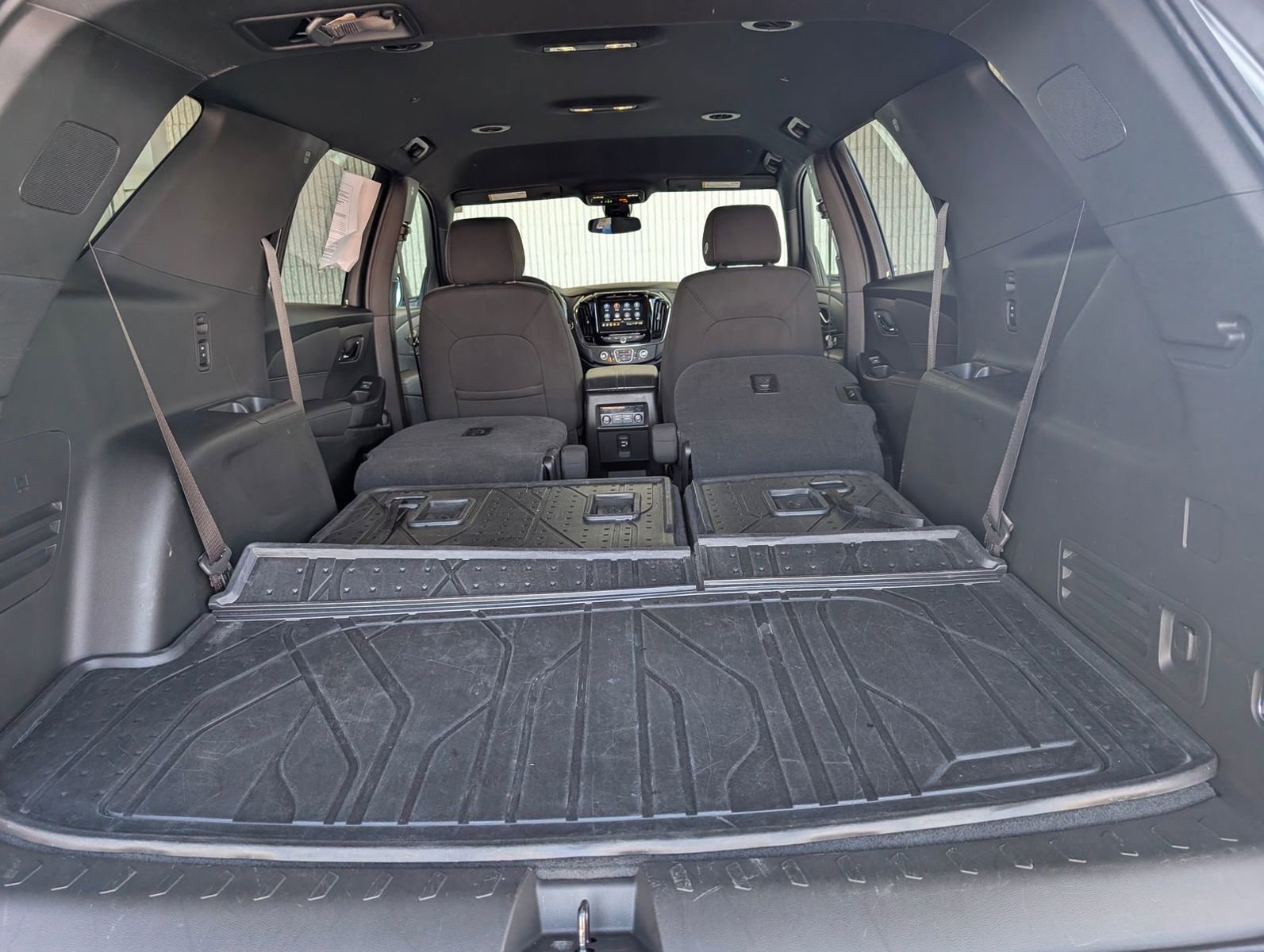 Used 2023 Chevrolet Traverse LT w/ LPO, Floor Liner Package image 33