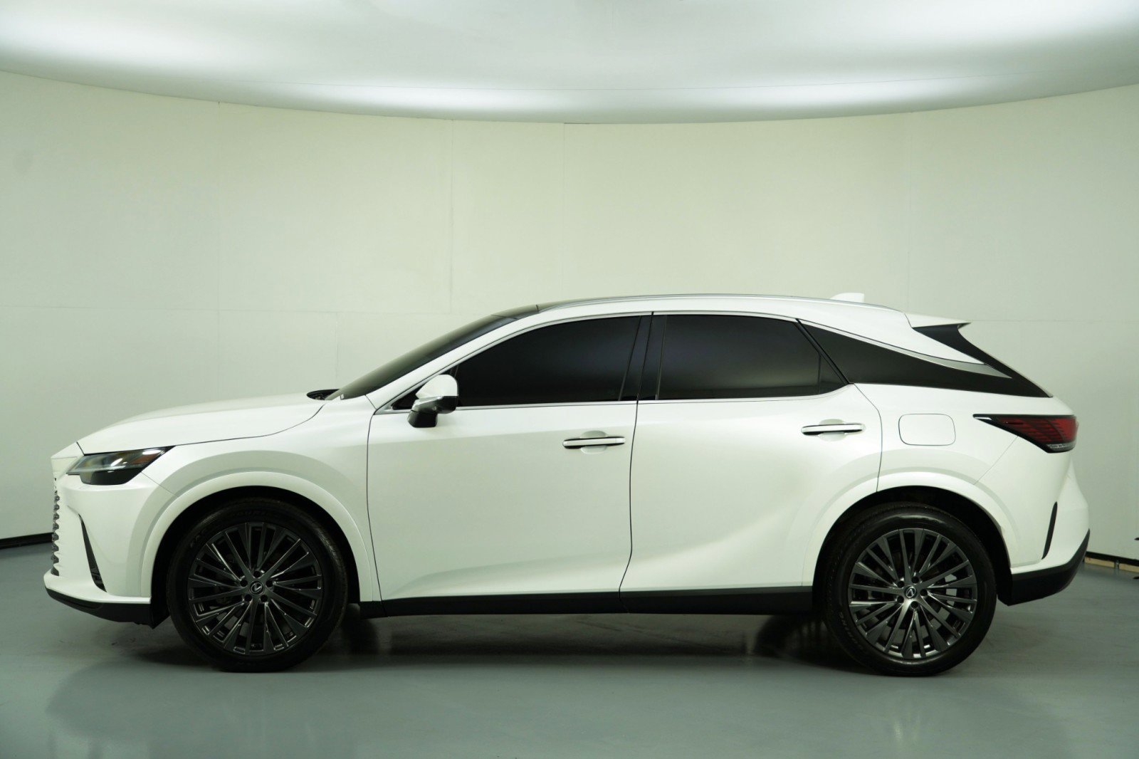 Used 2023 Lexus RX 350 Luxury w/ Cold Area Package image 53