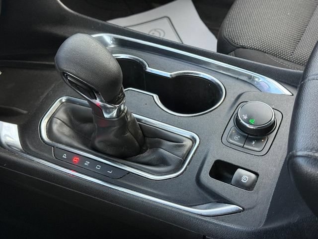 Used 2023 Chevrolet Traverse LT FWD image 20