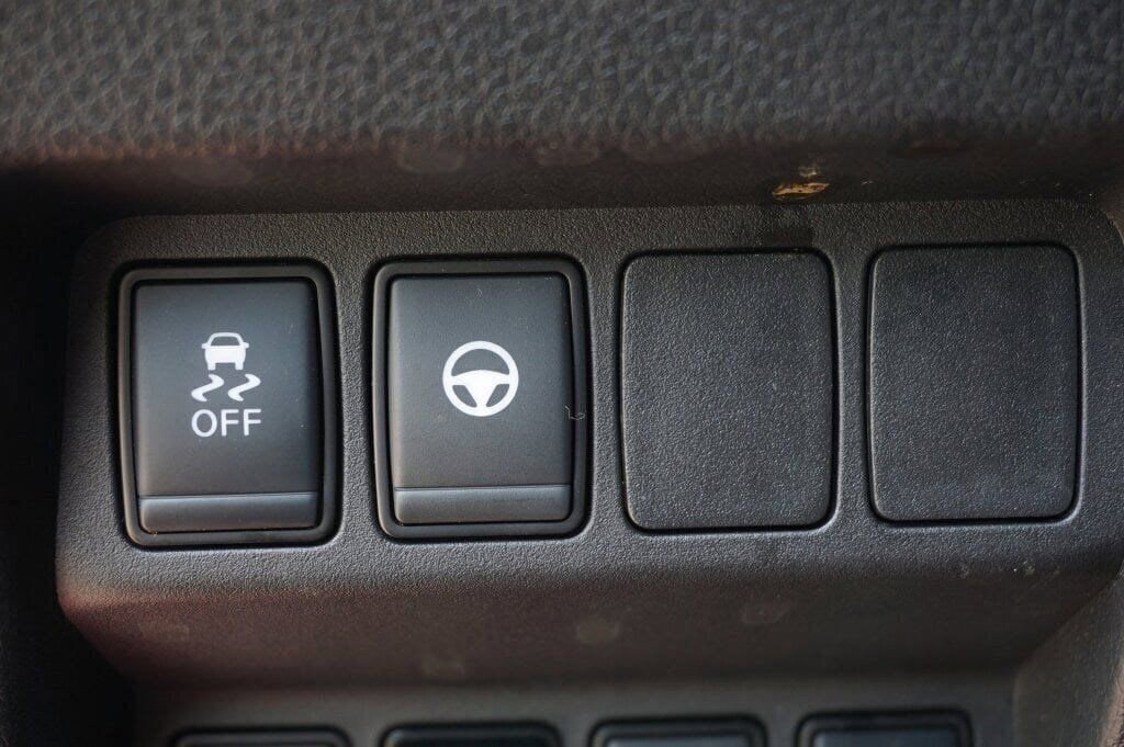 Certified 2022 Nissan Rogue Sport SL image 33