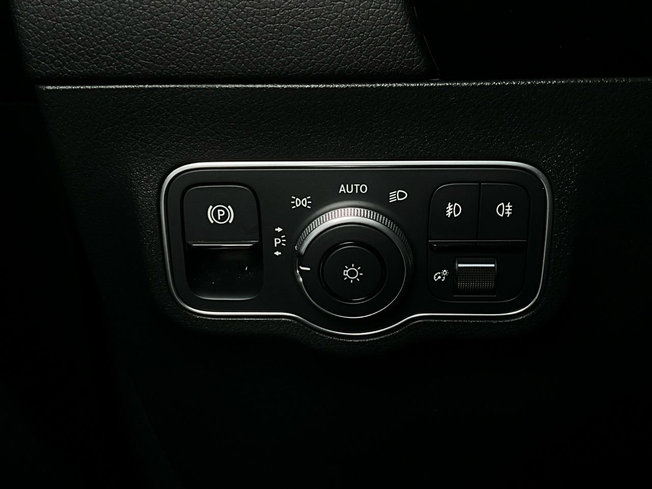 Used 2025 Mercedes-Benz GLA 250 image 23