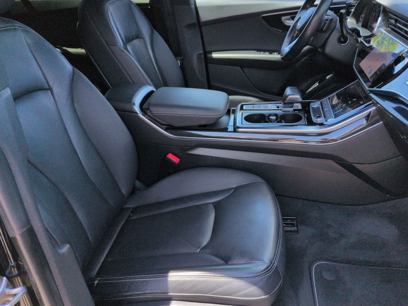 Used 2019 Audi Q8 Premium w/ Convenience Package AWD/4WD image 22