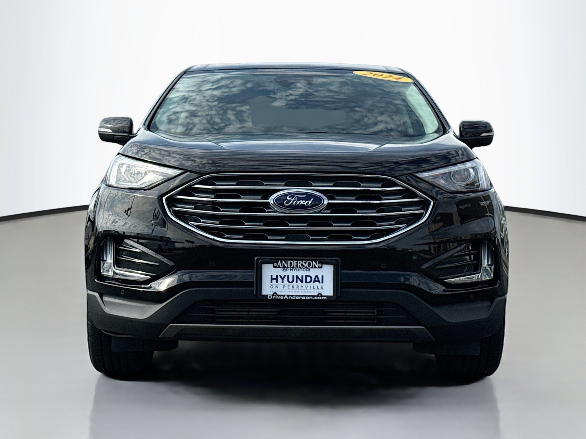 Used 2024 Ford Edge Titanium AWD/4WD image 17