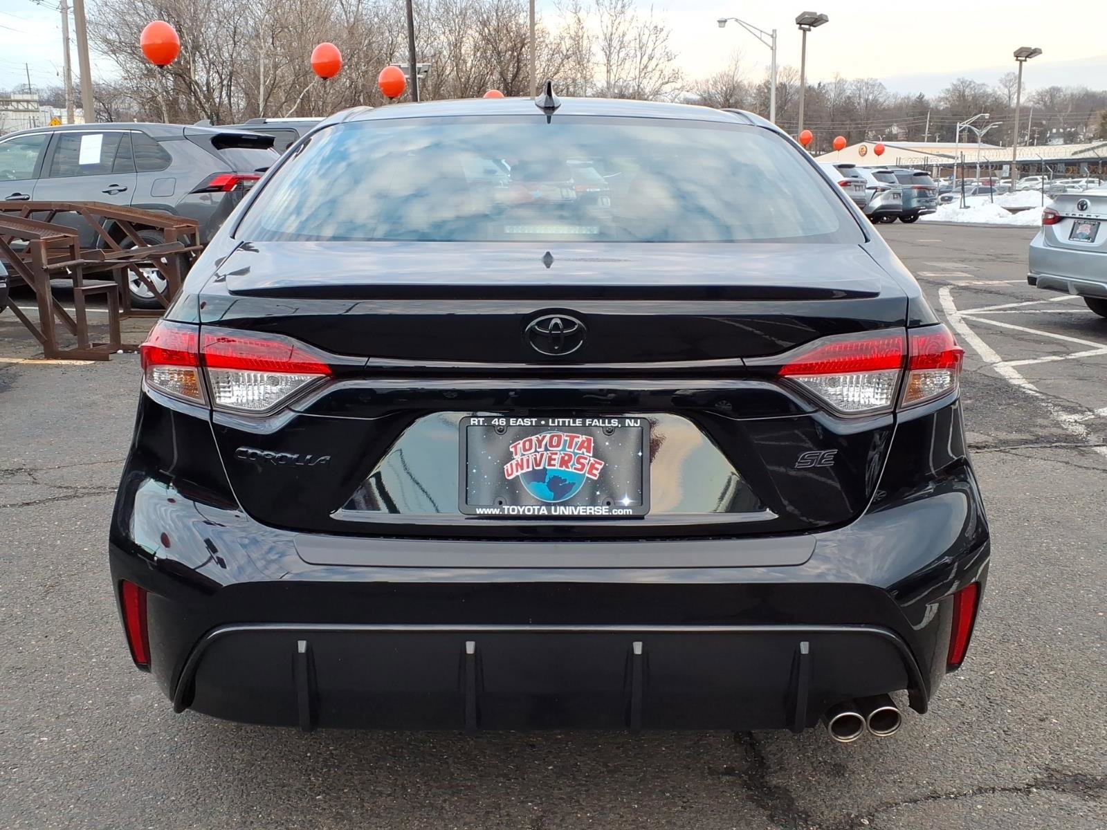 Certified 2023 Toyota Corolla SE w/ SE Premium Package image 5