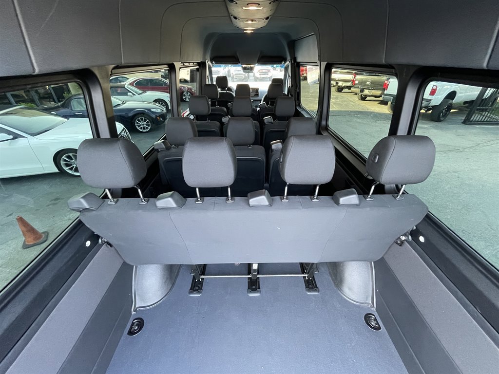 Used 2019 Mercedes-Benz Sprinter 2500 image 28