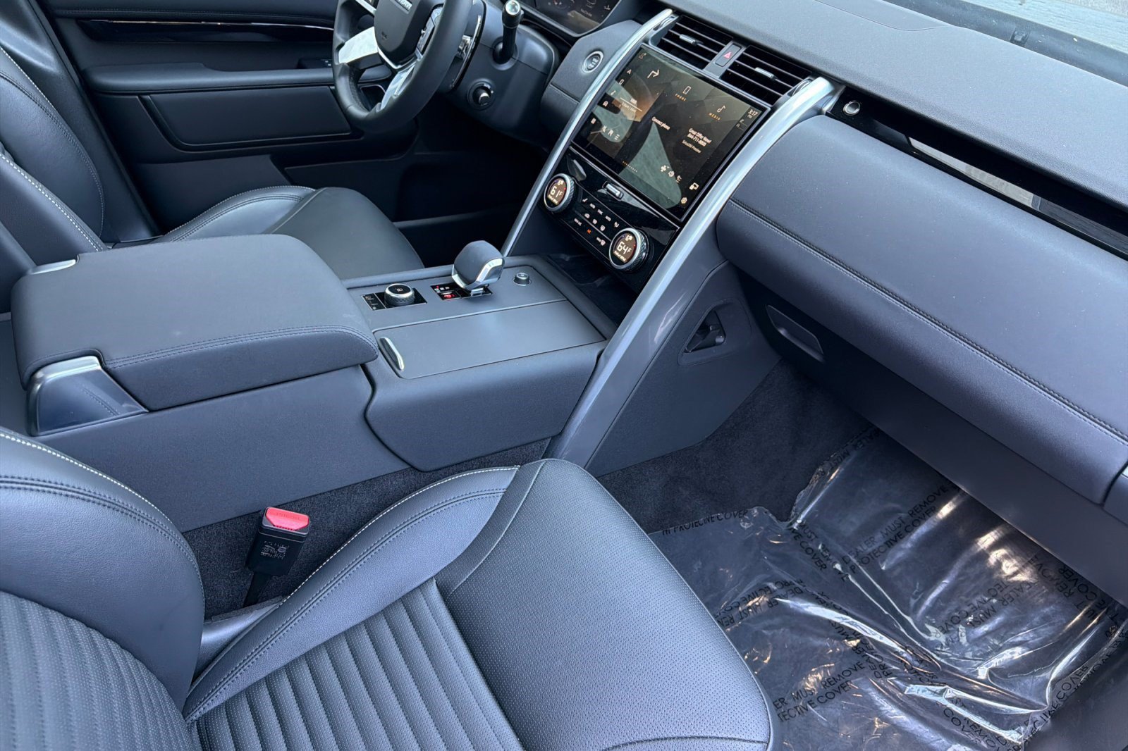 Certified 2025 Land Rover Discovery S AWD/4WD image 35