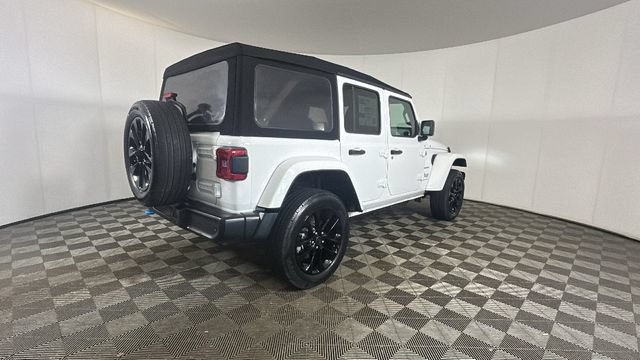 Used 2024 Jeep Wrangler Unlimited Sahara w/ Safety Group AWD/4WD image 3