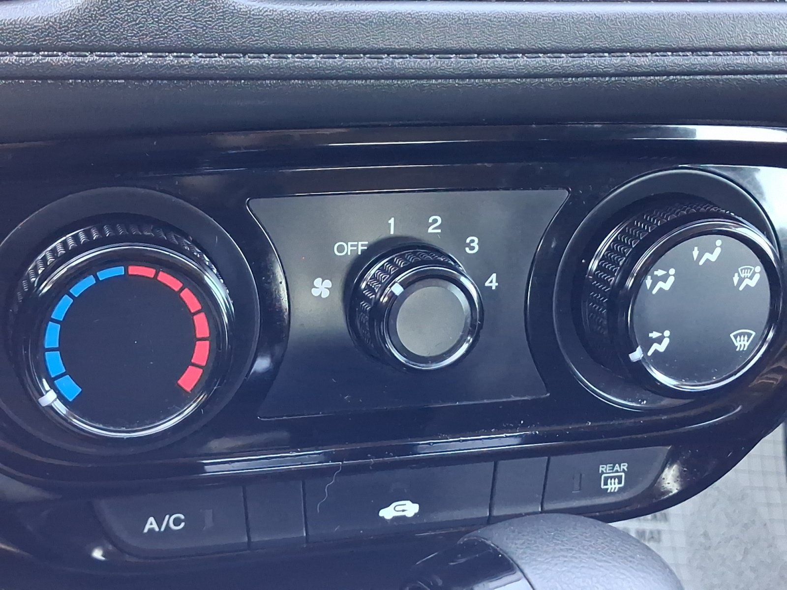 Used 2017 Honda HR-V LX image 17