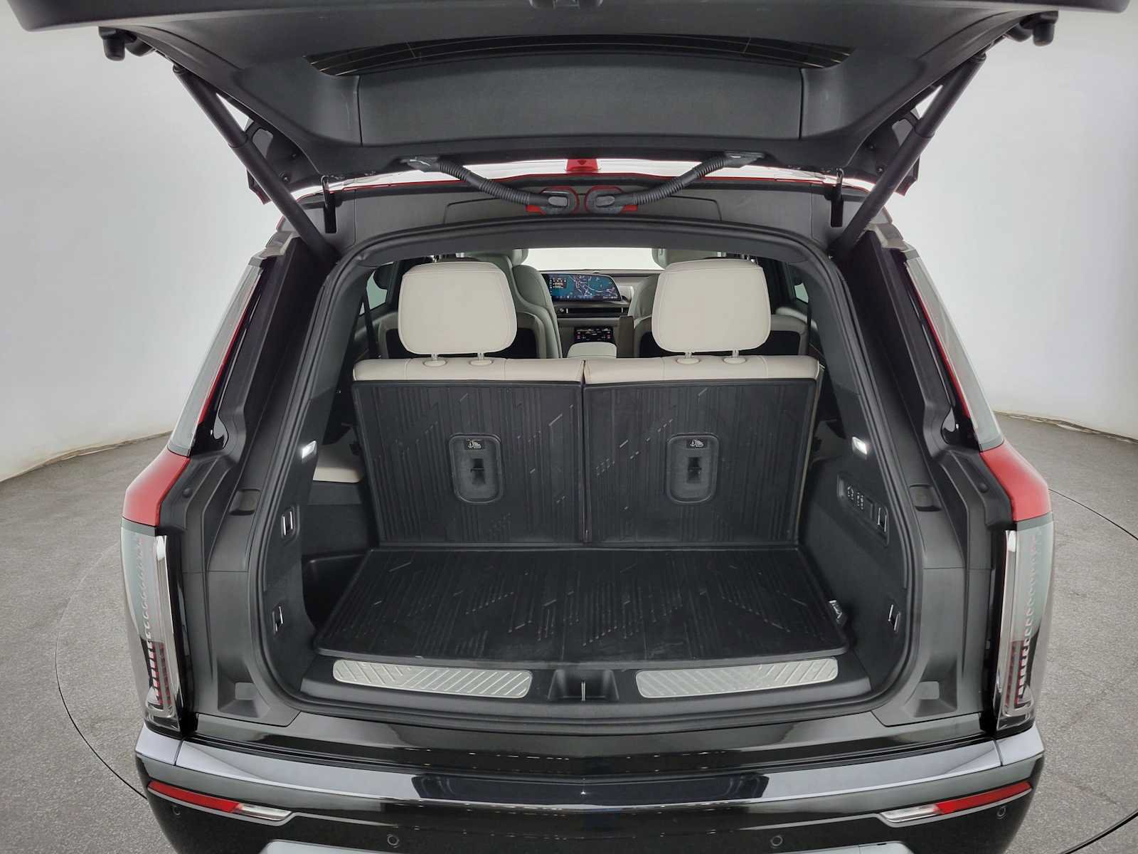 Used 2026 Cadillac Vistiq Sport w/ LPO, Floor Liner Package AWD/4WD image 15