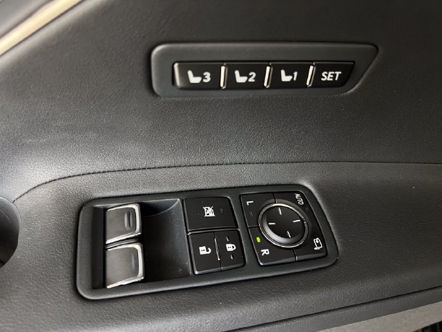 Used 2024 Lexus LC 500 Convertible w/ Touring Package RWD image 29