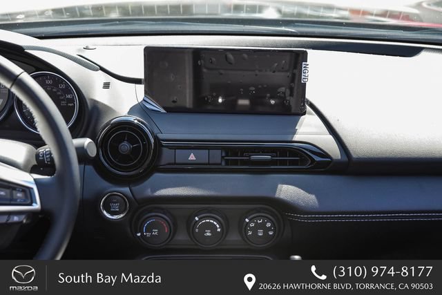 New 2026 MAZDA MX-5 Miata Club w/ Appearance Package RWD image 15