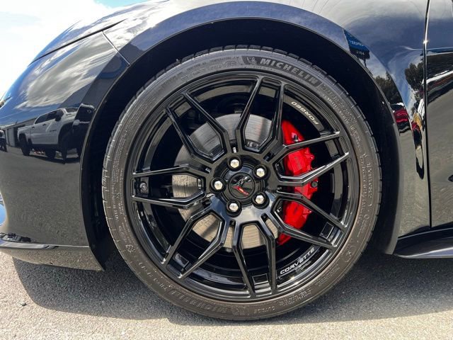 Used 2025 Chevrolet Corvette Z06 image 12