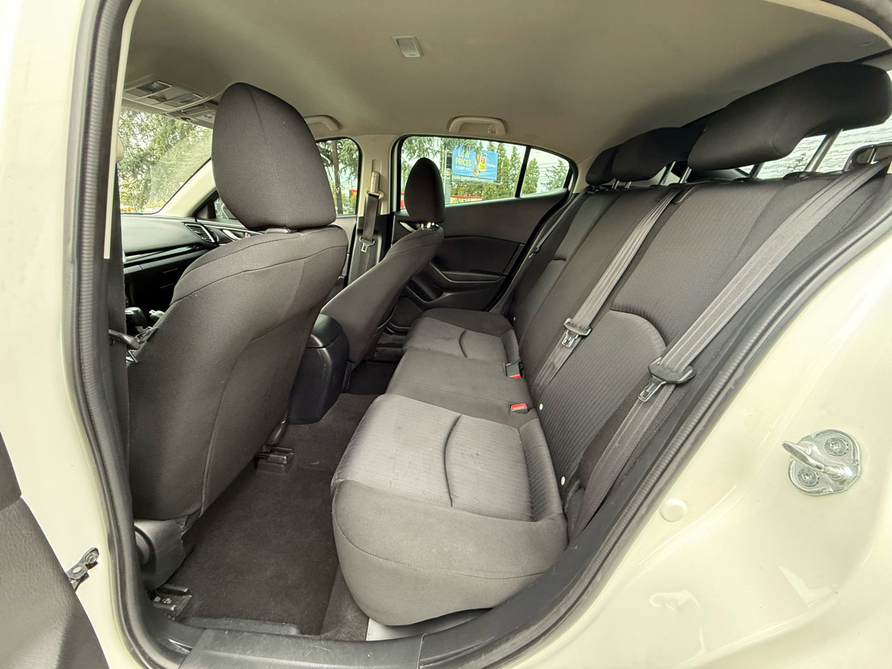 Used 2015 MAZDA MAZDA3 i Sport image 10