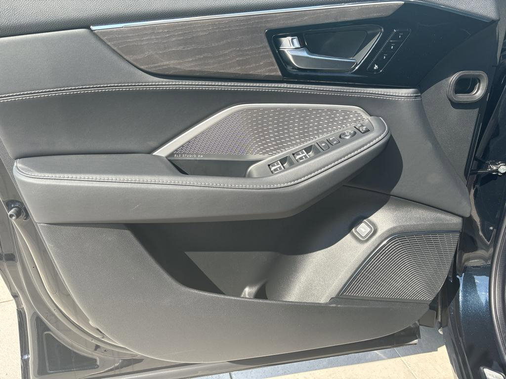 Certified 2023 Acura MDX SH-AWD w/ Advance Package image 14