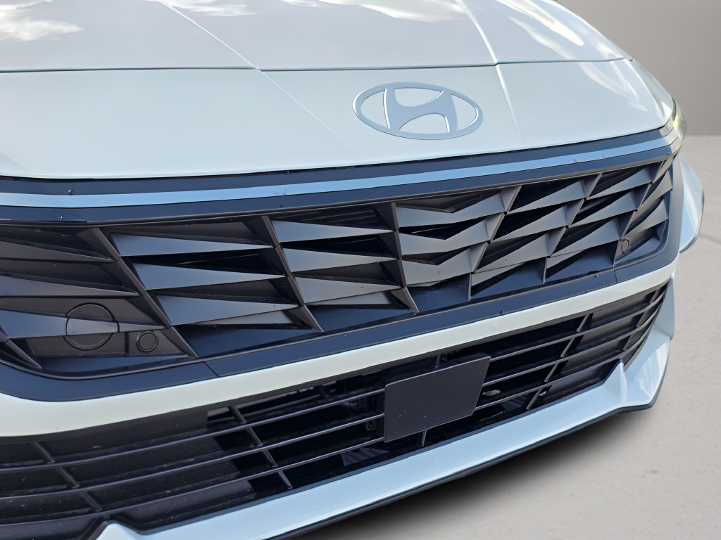 New 2026 Hyundai Elantra SEL Sport Premium FWD image 9