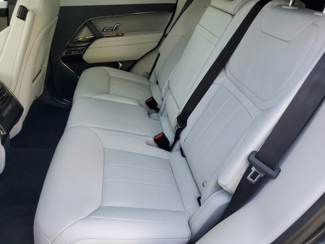 Used 2025 Land Rover Range Rover Sport SE AWD/4WD image 12