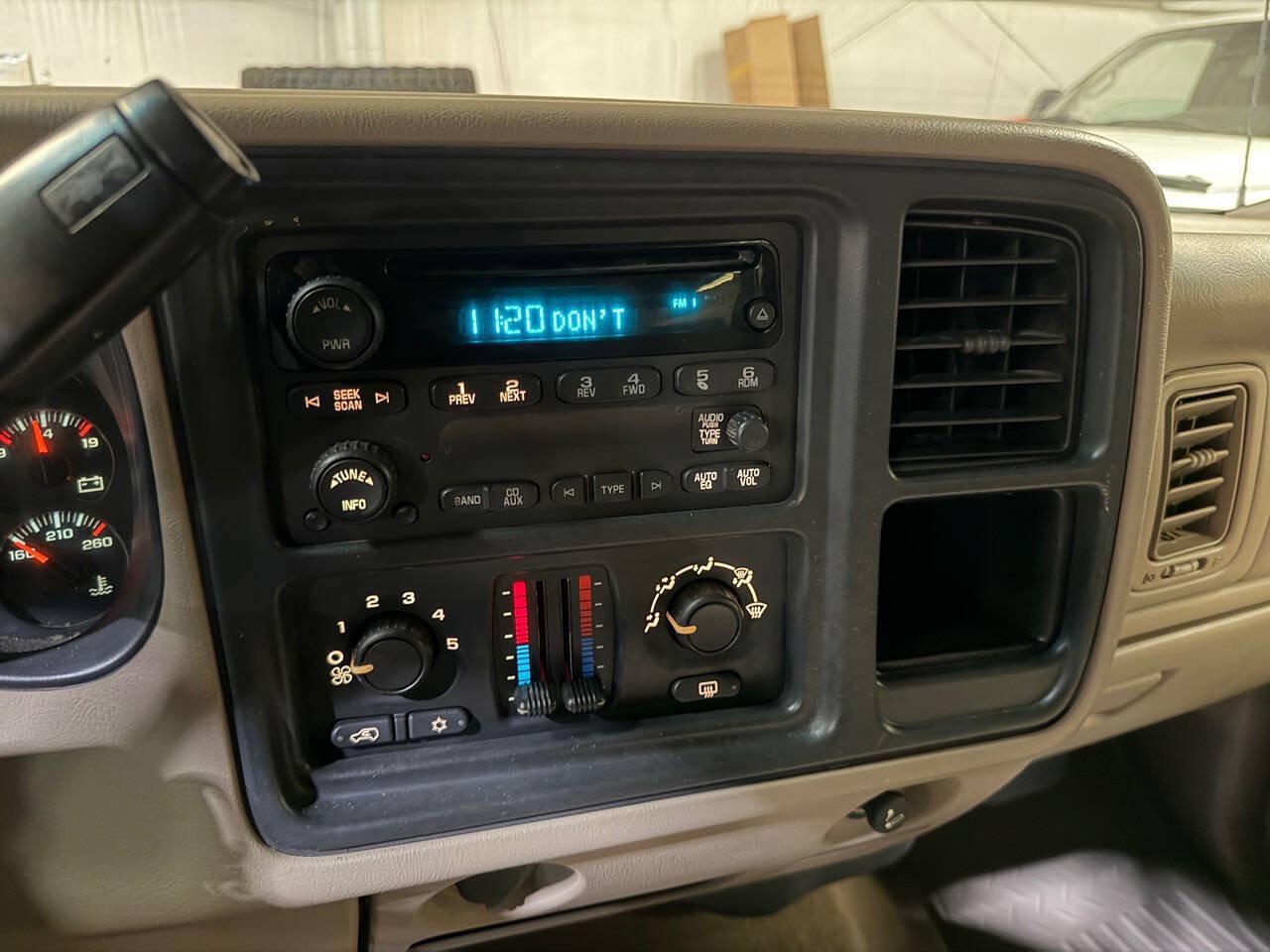 Used 2006 GMC Sierra 2500 SLE w/ Heavy-Duty Power Package AWD/4WD image 34
