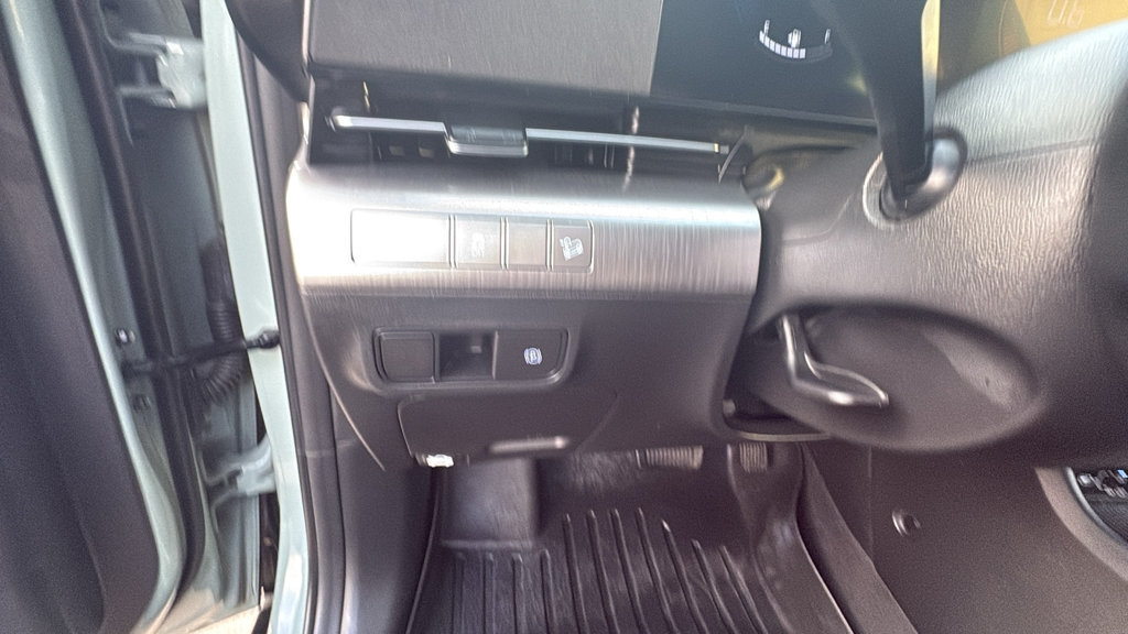 Used 2024 Hyundai Kona SEL AWD/4WD image 14