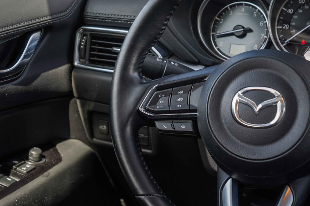 Used 2020 MAZDA CX-5 Touring FWD image 19