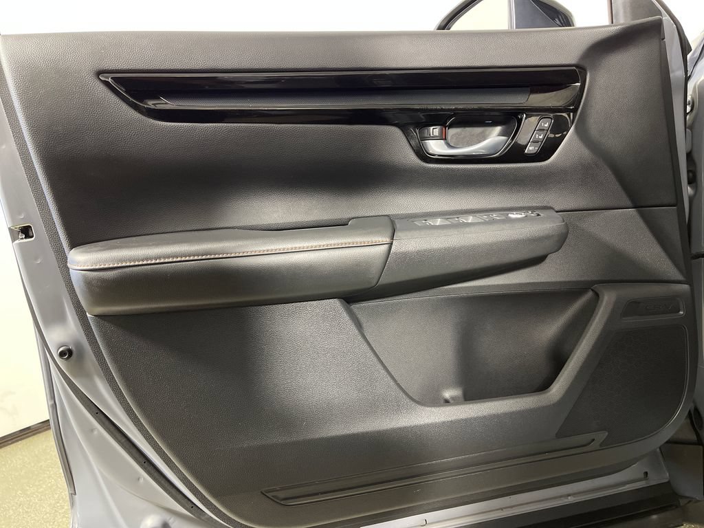 Used 2023 Honda CR-V Sport Touring image 17