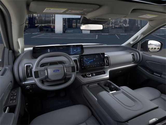 New 2025 Ford Expedition Active image 9