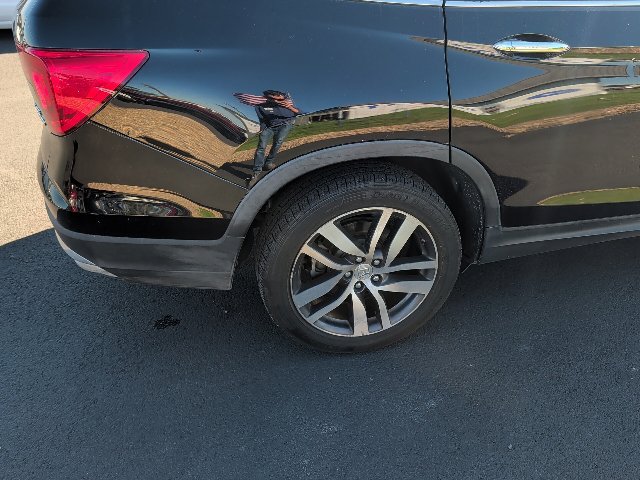 Used 2017 Honda Pilot Elite image 24