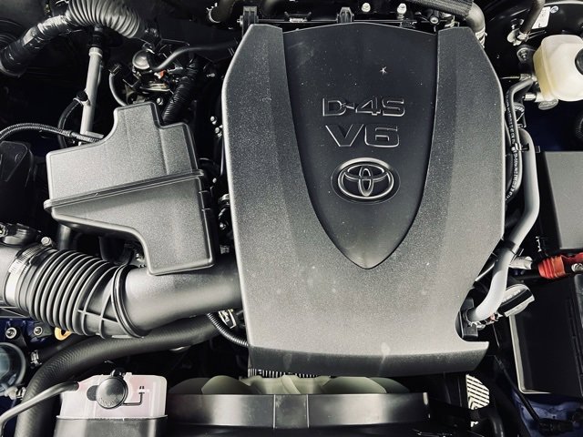 Used 2023 Toyota Tacoma TRD Sport w/ Technology Package image 7