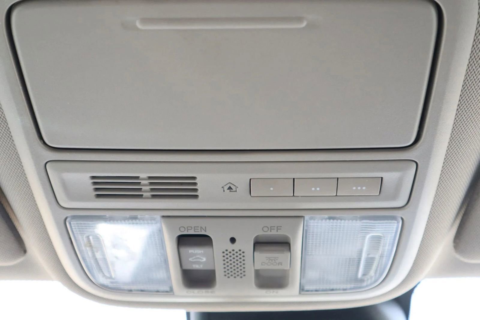 Used 2015 Honda Odyssey Touring image 27