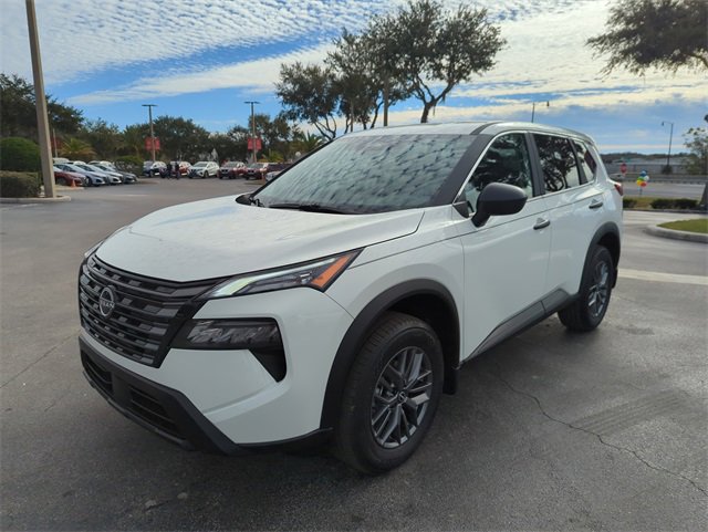 New 2026 Nissan Rogue S image 9