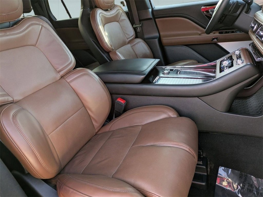Certified 2024 Lincoln Aviator Reserve w/ Equipment Group 201A image 31