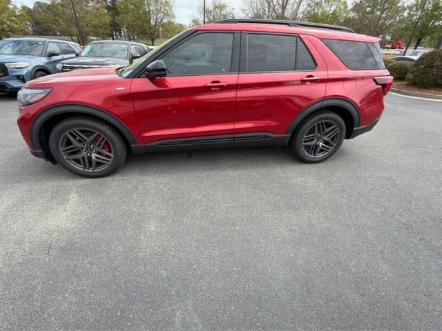 New 2026 Ford Explorer ST-Line w/ ST-Line Street Pack RWD image 13