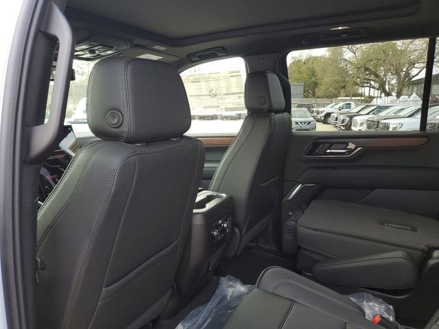 New 2026 GMC Yukon XL Denali w/ Sun & Power Step Package AWD/4WD image 10