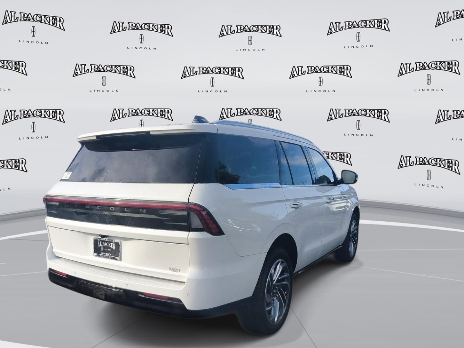New 2027 Lincoln Navigator Reserve AWD/4WD image 5