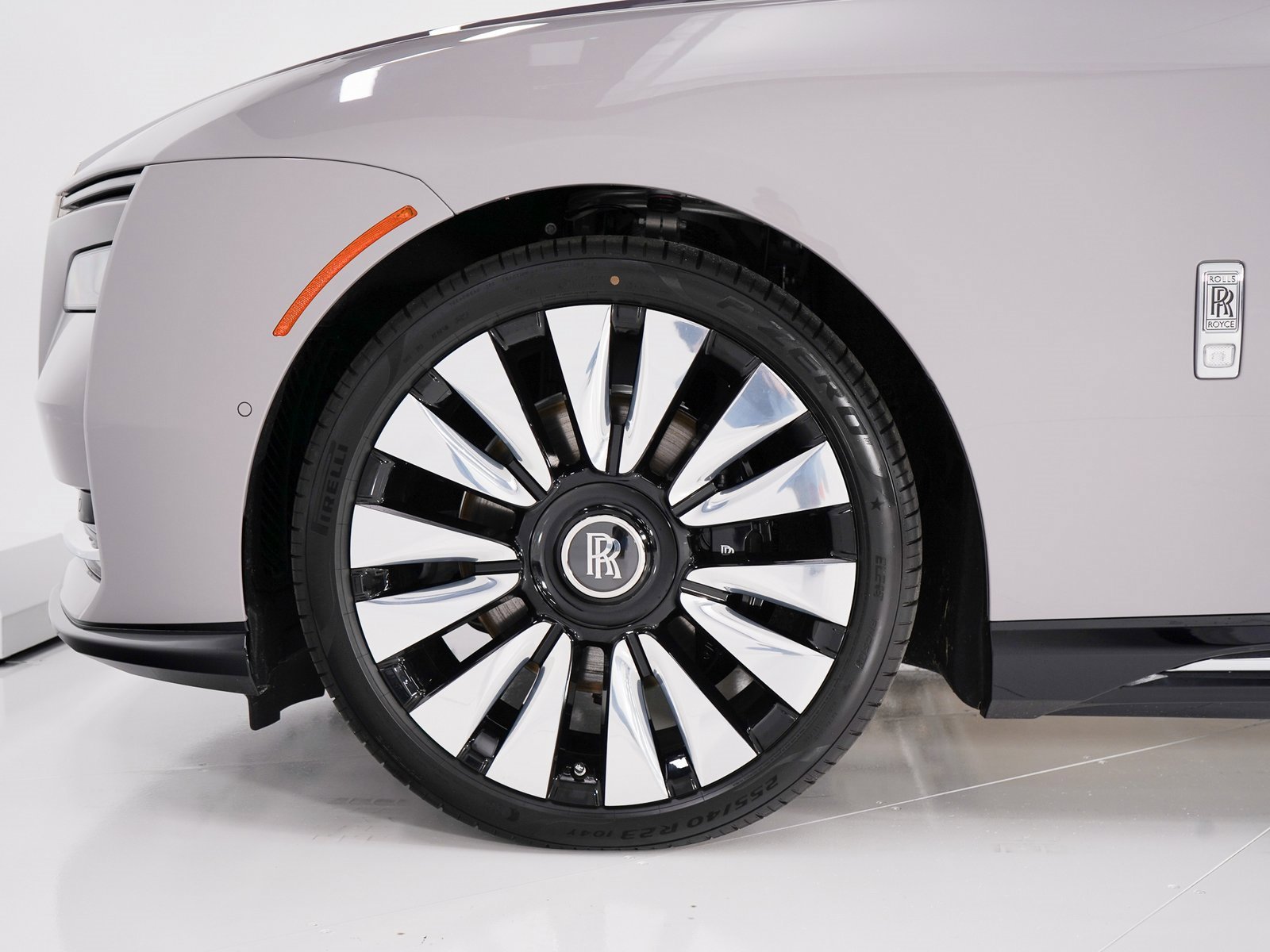 New 2025 Rolls-Royce Spectre w/ Spectre Launch Package image 39