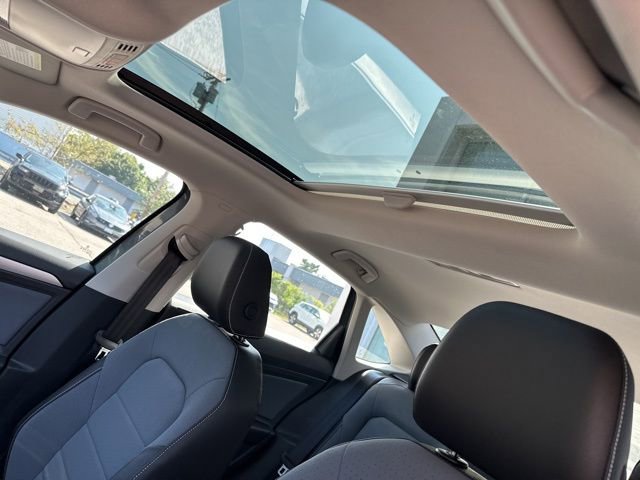 New 2025 Volkswagen Jetta SE image 12