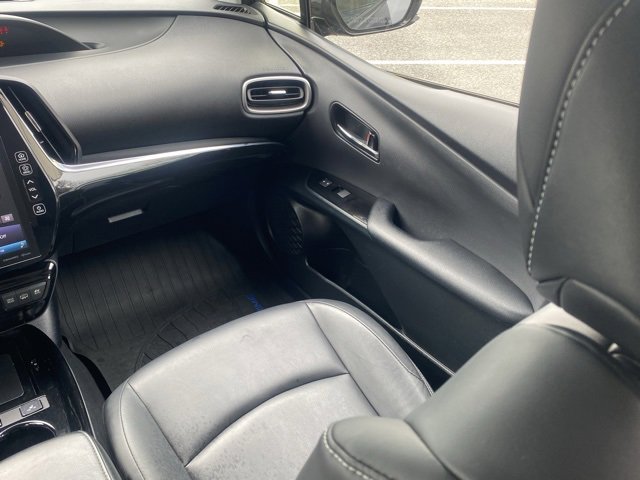 Used 2020 Toyota Prius Prime XLE image 33