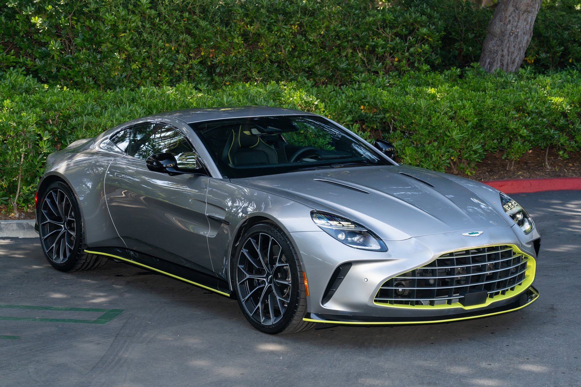 Used 2025 Aston Martin V8 Vantage Coupe