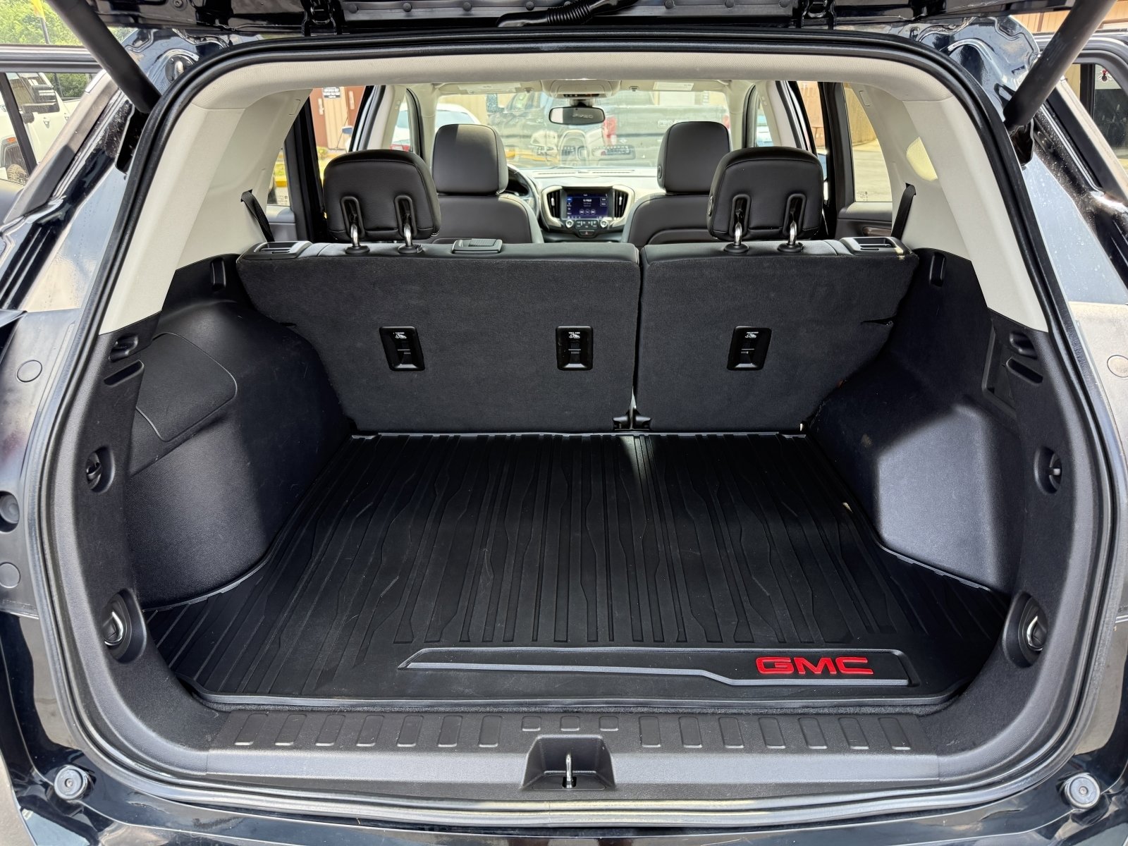 Used 2018 GMC Terrain Denali w/ Advanced Safety Package image 19