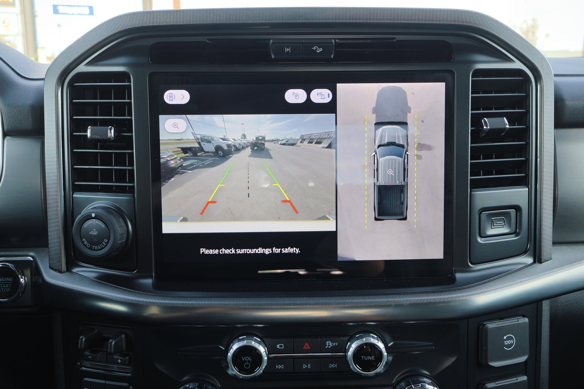 Certified 2025 Ford F150 Platinum w/ FX4 Off-Road Package image 24