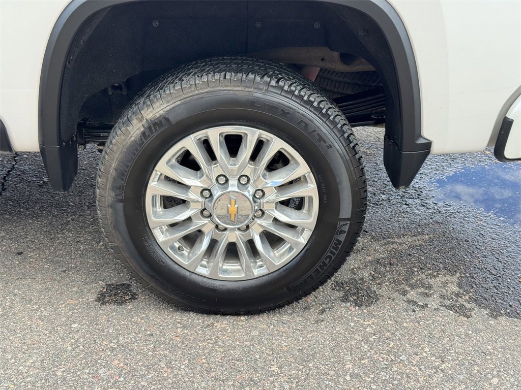 Used 2022 Chevrolet Silverado 2500 High Country w/ LPO, Hitch Package image 12