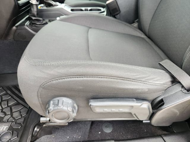 Used 2022 Jeep Wrangler Unlimited Sport image 25